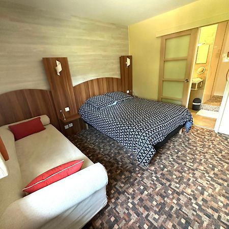Hotel Roc Land Les Portes du Coglais Exterior photo